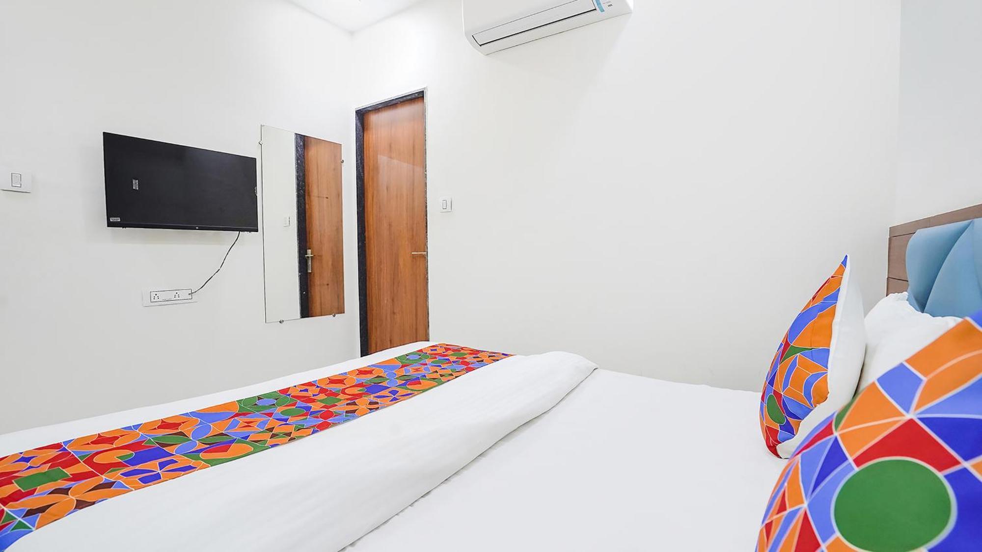Fabhotel Vishala In Ahmedabad Esterno foto