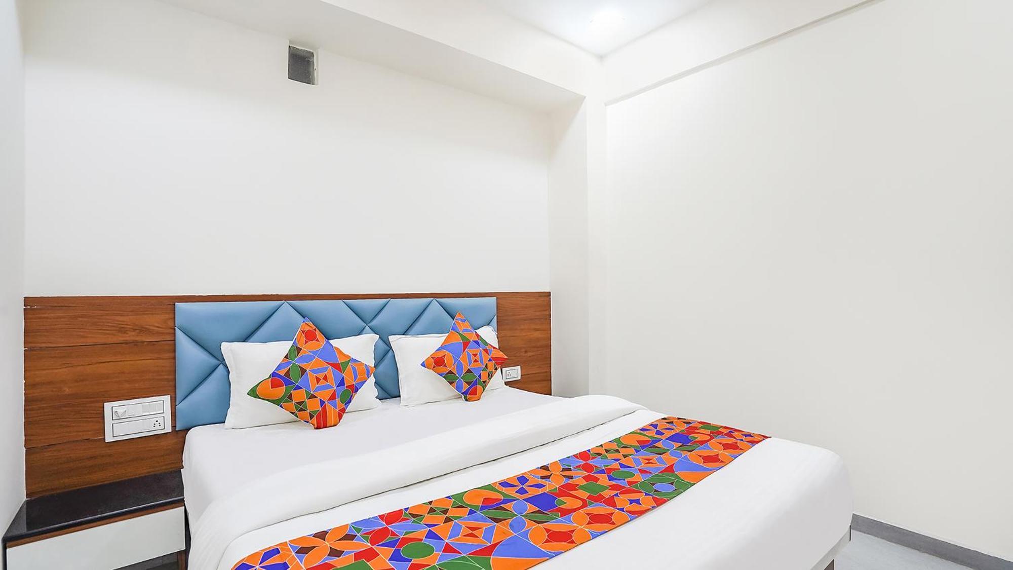 Fabhotel Vishala In Ahmedabad Esterno foto