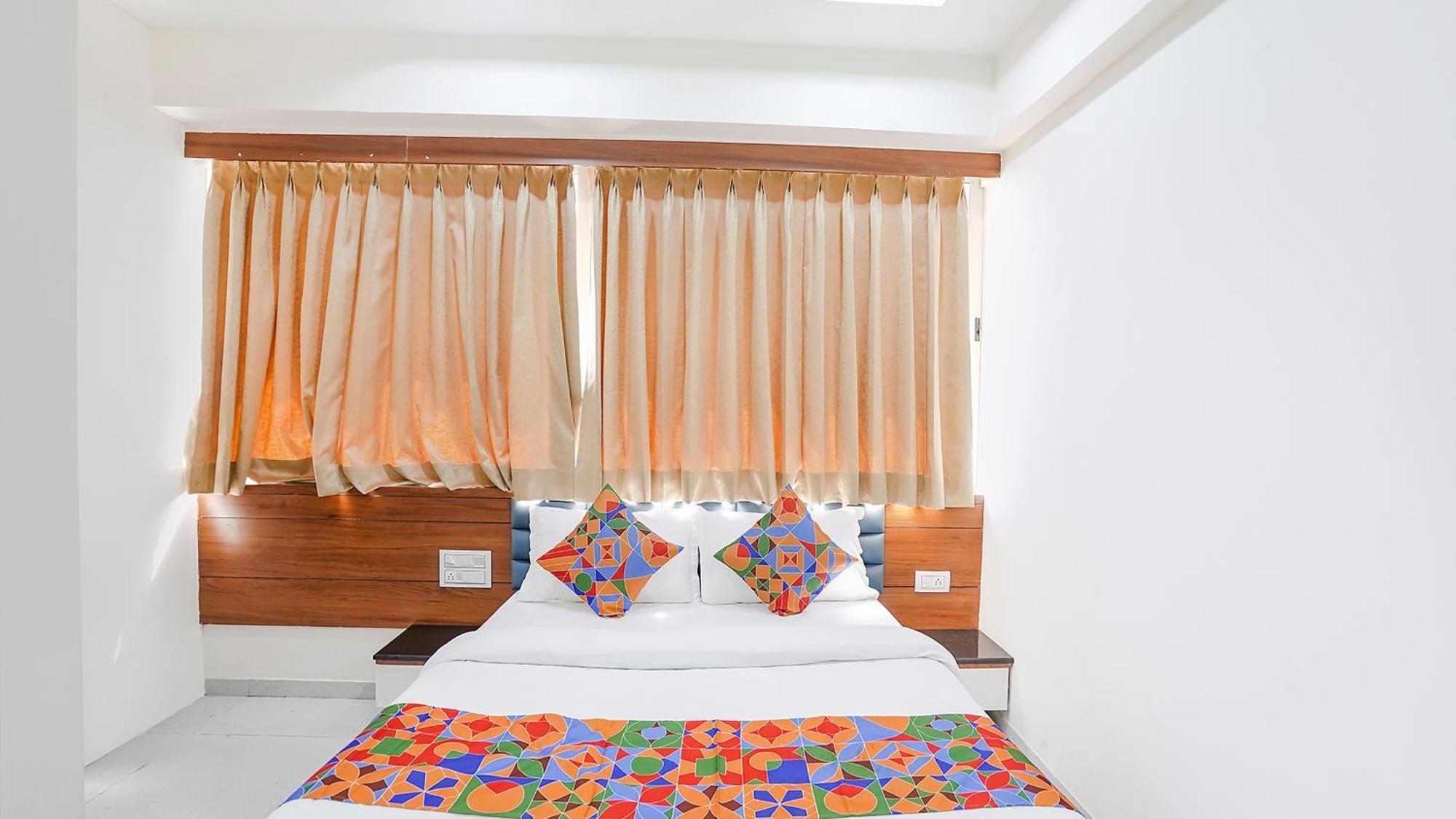 Fabhotel Vishala In Ahmedabad Esterno foto