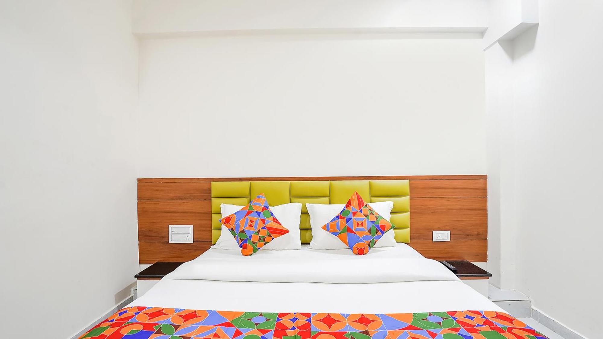 Fabhotel Vishala In Ahmedabad Esterno foto