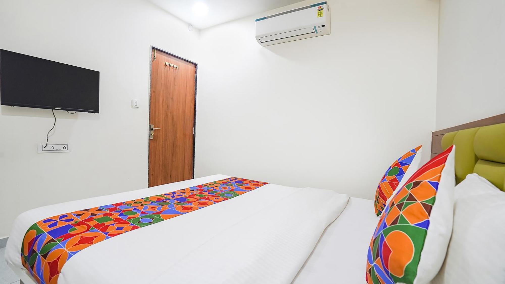 Fabhotel Vishala In Ahmedabad Esterno foto