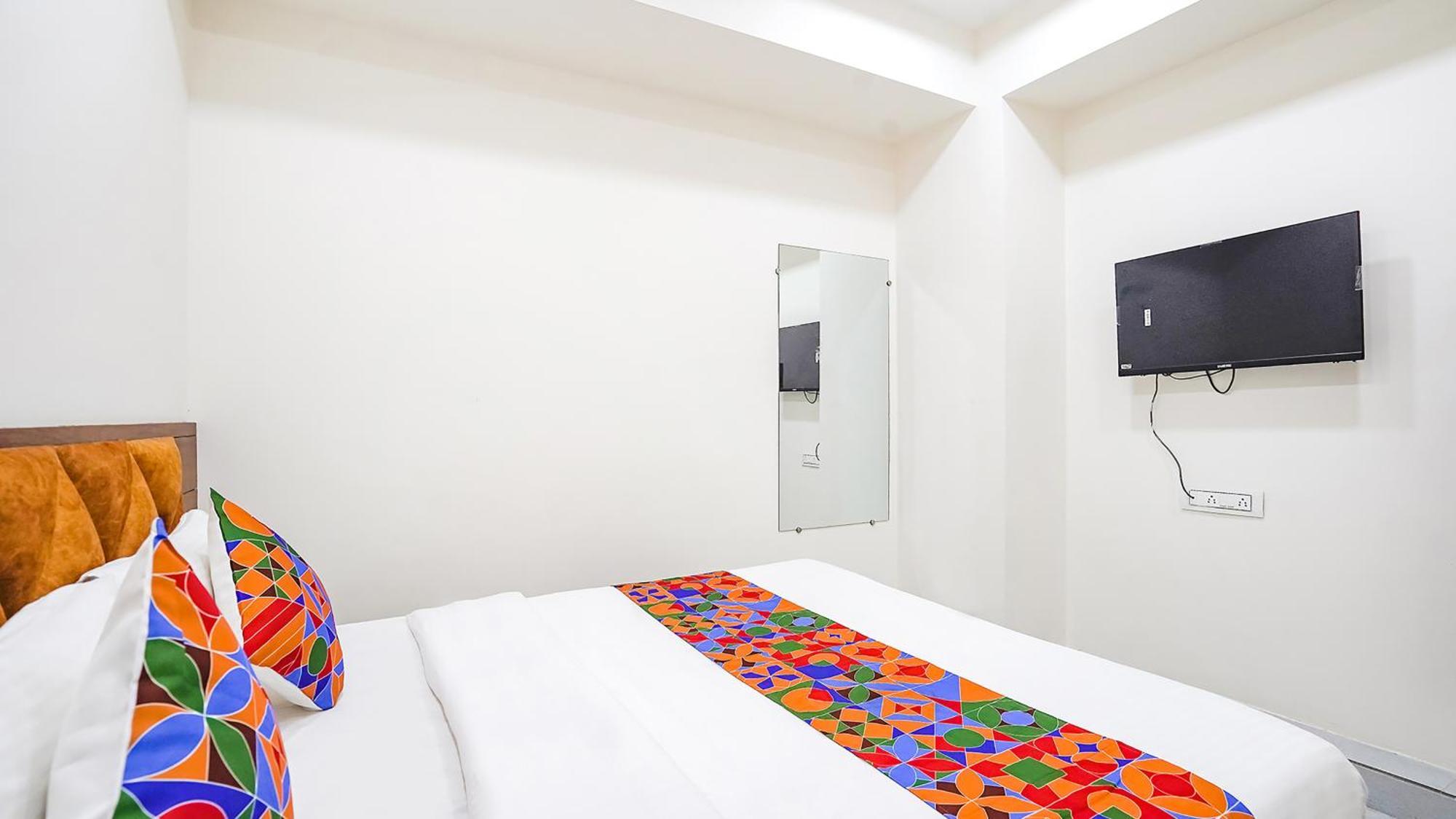 Fabhotel Vishala In Ahmedabad Esterno foto