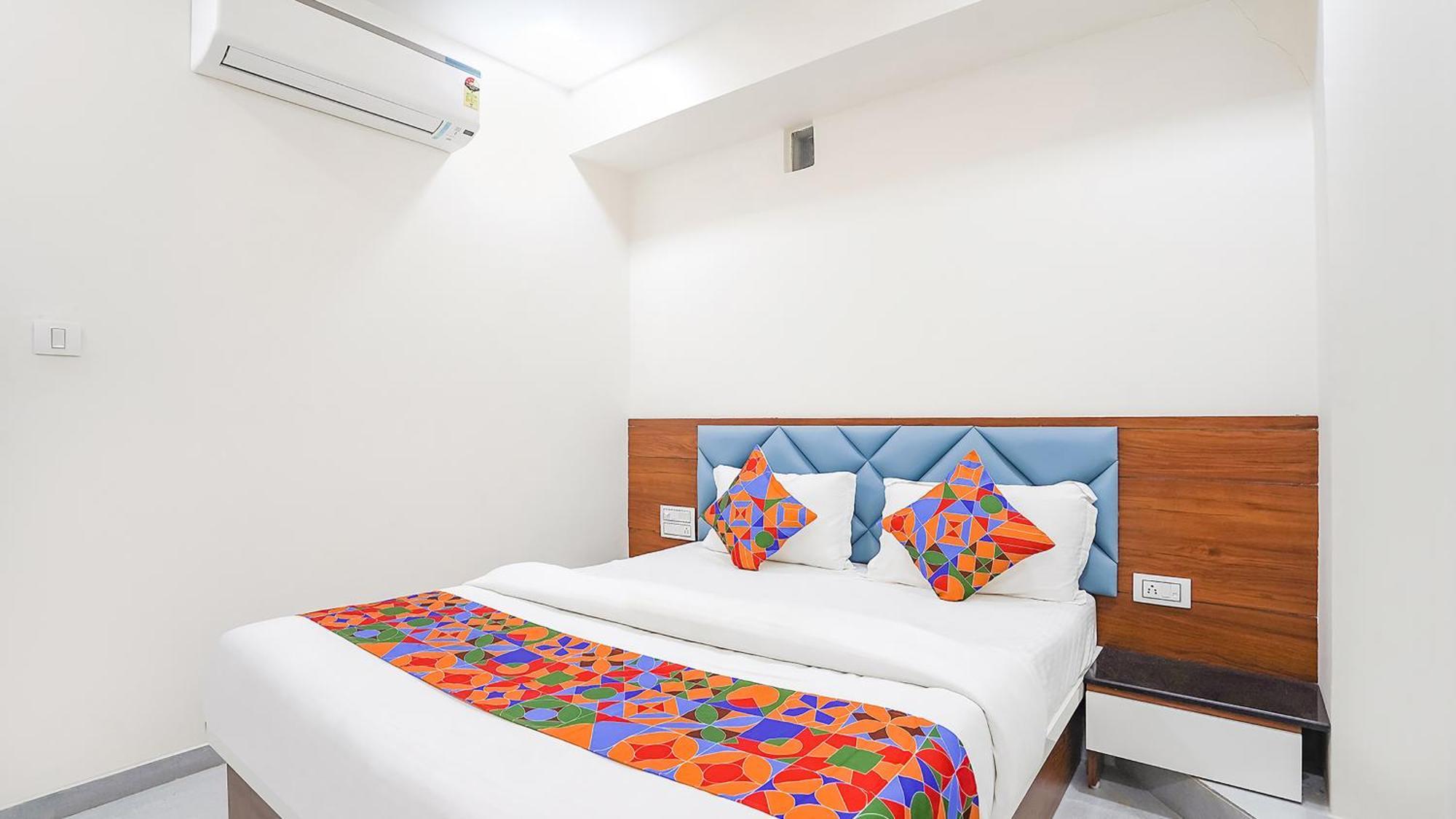 Fabhotel Vishala In Ahmedabad Esterno foto