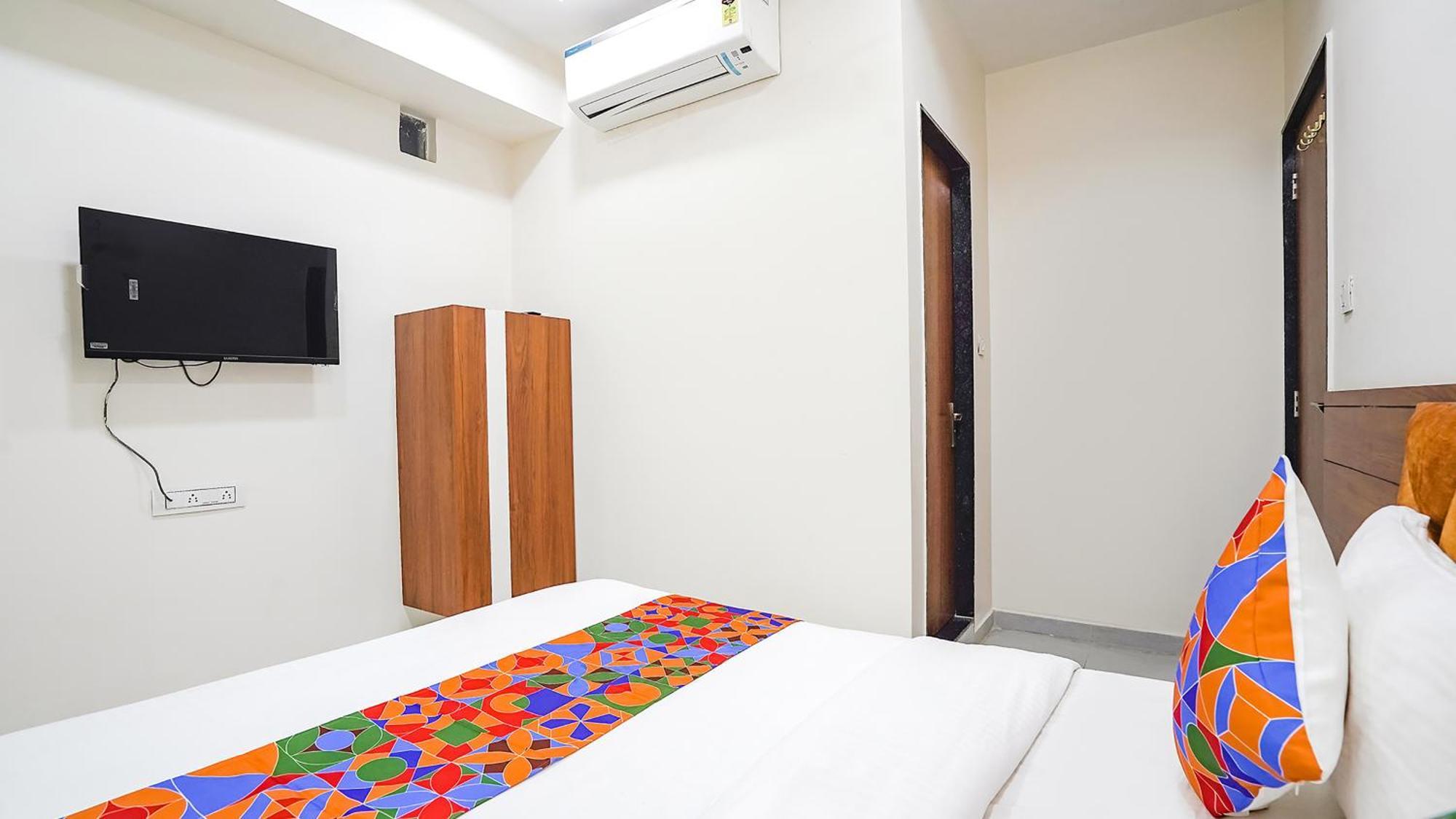 Fabhotel Vishala In Ahmedabad Esterno foto