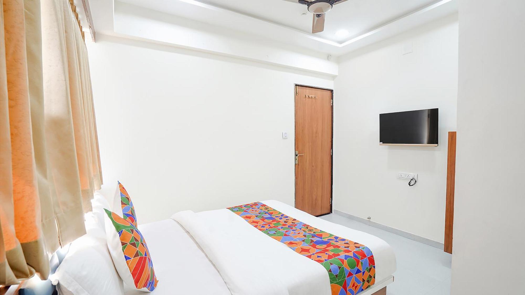 Fabhotel Vishala In Ahmedabad Esterno foto