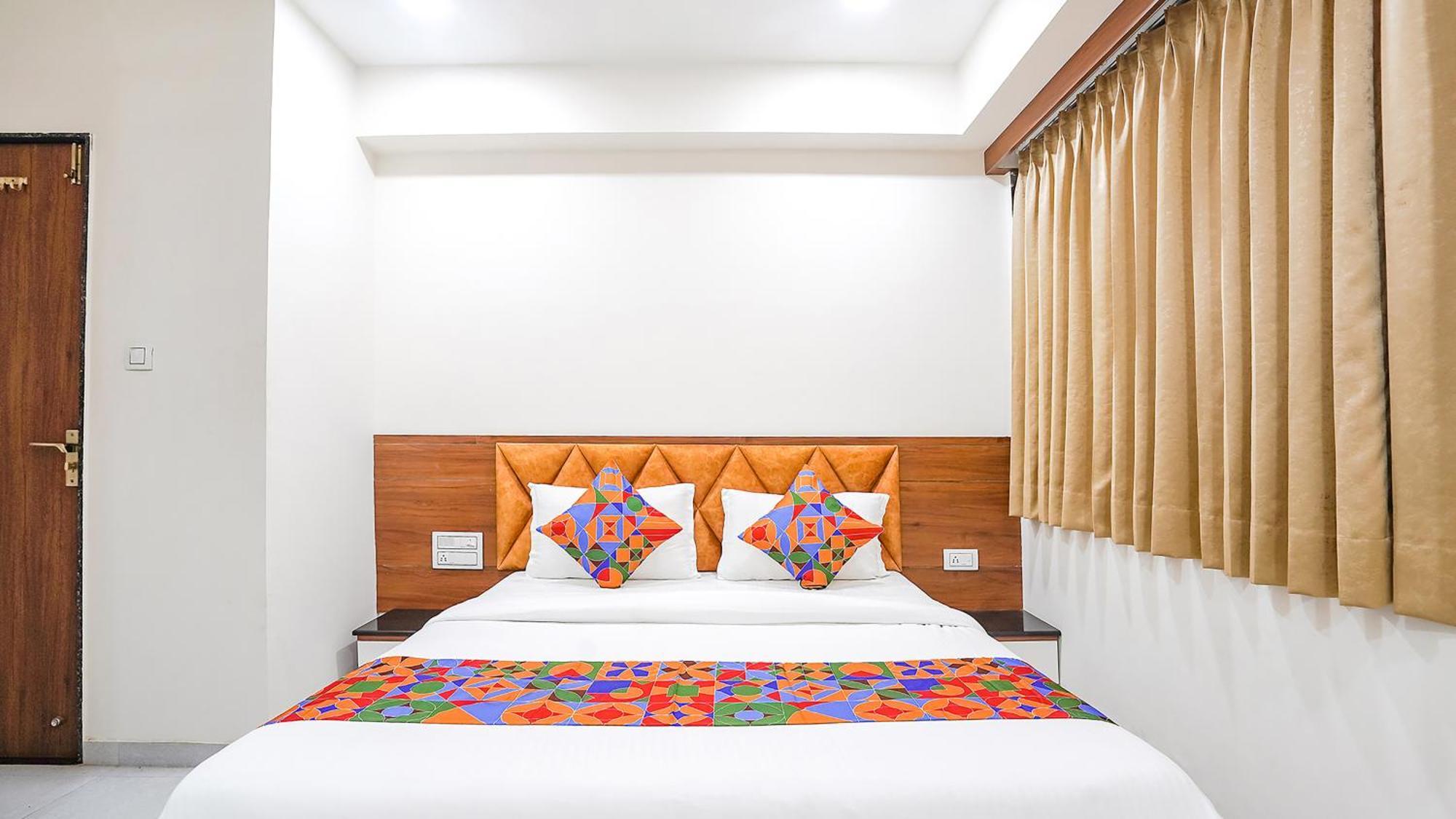 Fabhotel Vishala In Ahmedabad Esterno foto