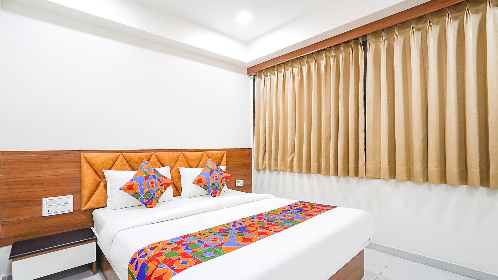 Fabhotel Vishala In Ahmedabad Esterno foto