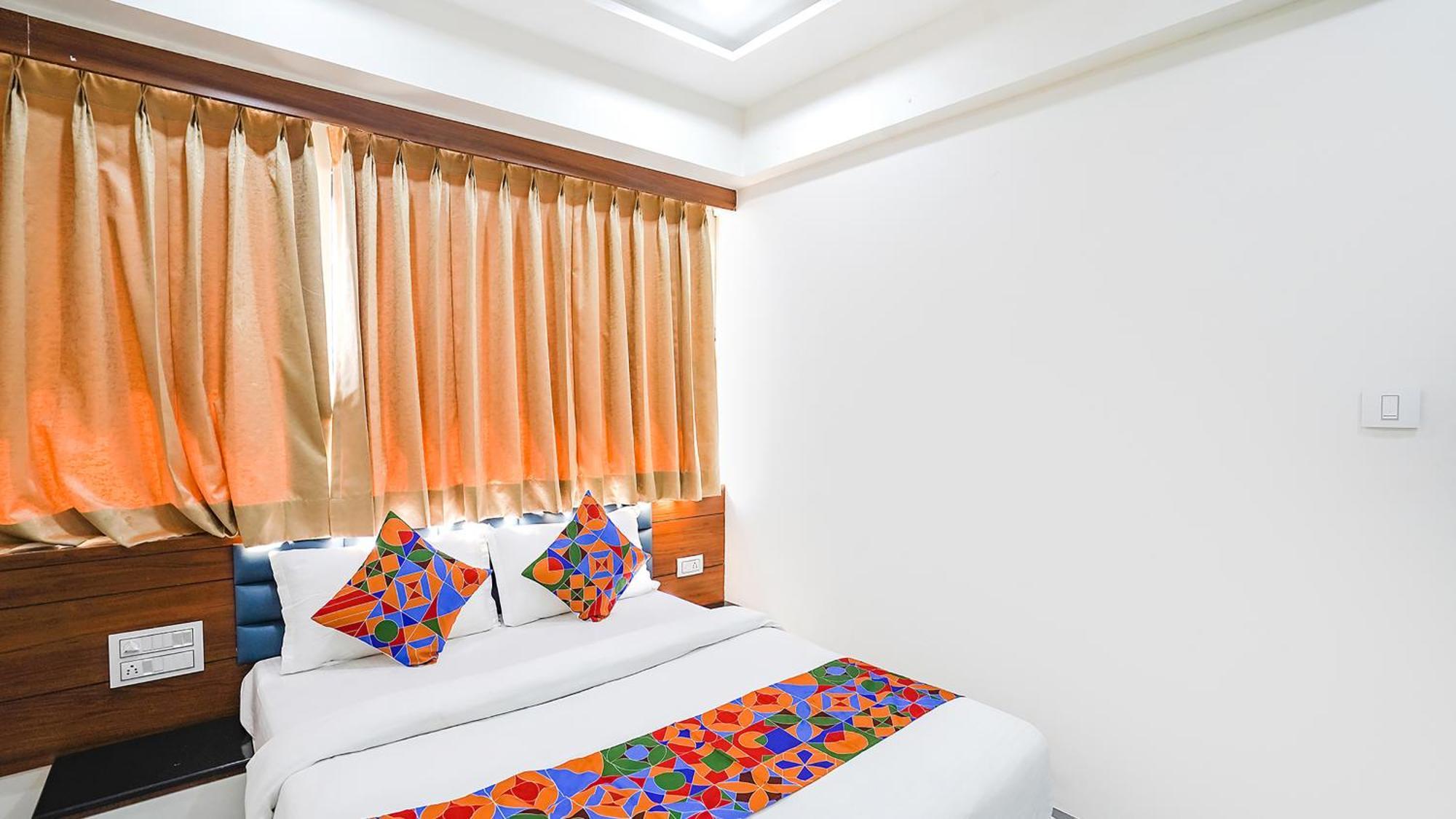 Fabhotel Vishala In Ahmedabad Esterno foto