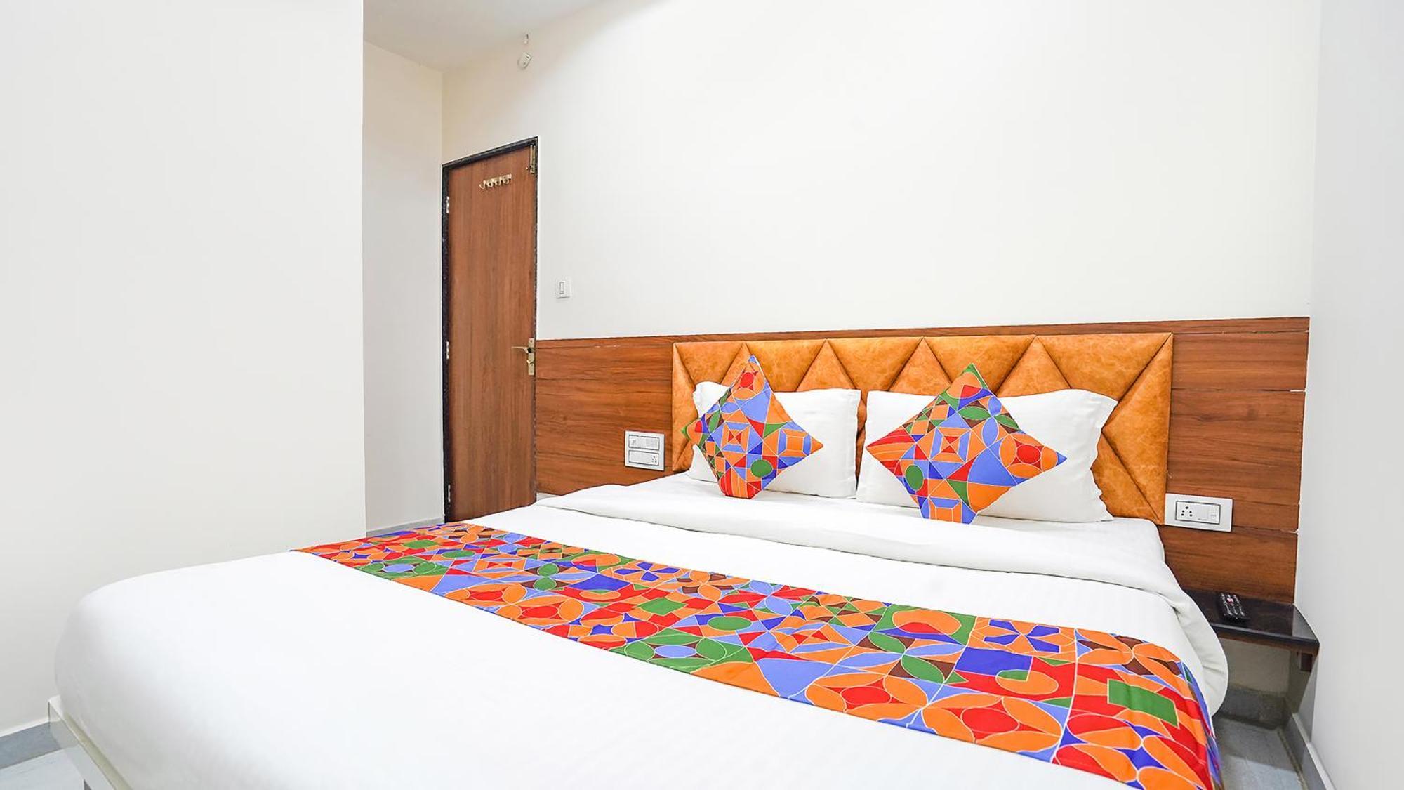Fabhotel Vishala In Ahmedabad Esterno foto